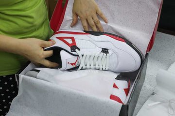 Processo de Fabricação – Air Jordan 4 Retro Red Cement 2023 (UA)
