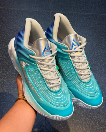 Nike Giannis Immortality 4.  (UA)