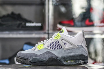 Air Jordan 4 Retro SE Neon (UA)