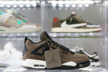 Air Jordan 4 Retro Travis Scott Olive versão Friends & Family (F&F) (UA)